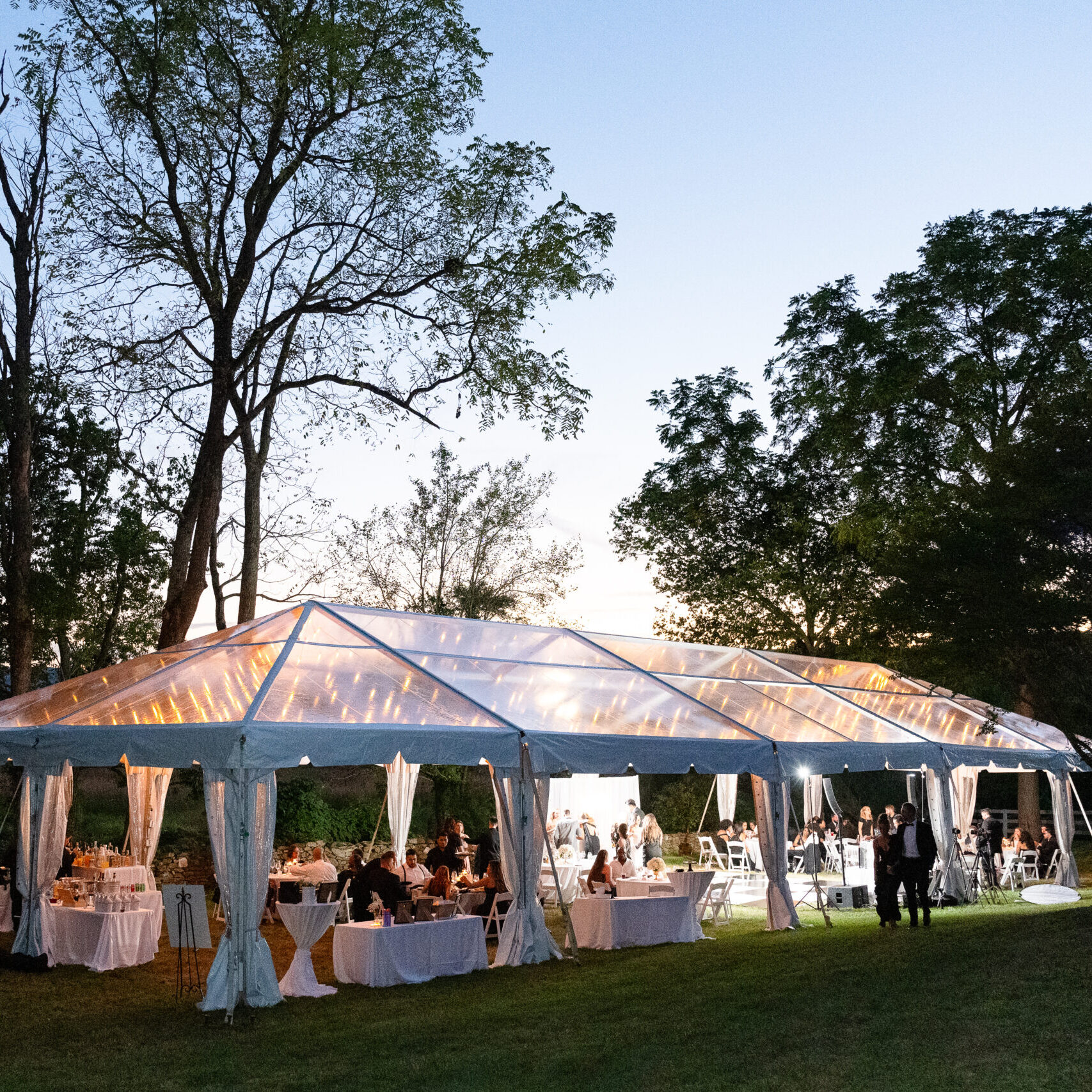 Copy of Victoria+Shilly_HeighTorrEstate_Wedding_307573